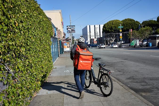 Chicago sues DoorDash and GrubHub, alleging deceptive business practices | DeviceDaily.com