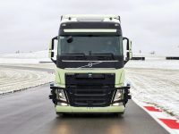 Volvo unveils prototype self-driving semi truck built for long hauls