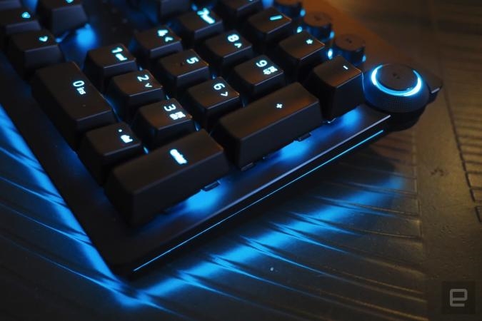 Razer gets its opto-mechanical keyboard right on the second try | DeviceDaily.com