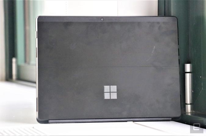 Microsoft's Surface Pro X will start at $899 with Windows 11 refresh | DeviceDaily.com