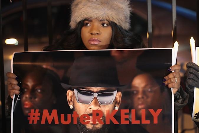 YouTube removes R. Kelly's official channels | DeviceDaily.com