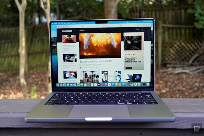 The new 14- and 16-inch MacBook Pros are already discounted at Amazon | DeviceDaily.com