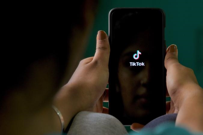 TikTok's TV app is now out for more TV devices in the US and Canada | DeviceDaily.com