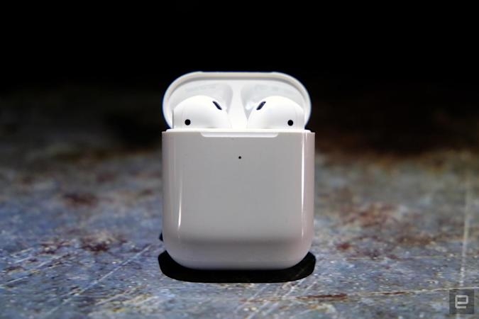 Apple's second-generation AirPods are back on sale for $100 | DeviceDaily.com