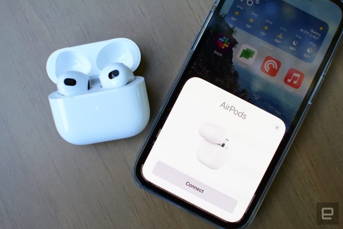 Apple's third-gen AirPods fall to an all-time low of $140 | DeviceDaily.com