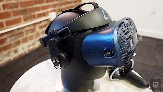 HTC Vive VR headsets fall to all-time lows for Black Friday | DeviceDaily.com