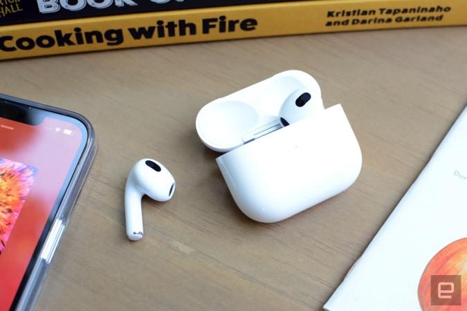 Apple's latest AirPods drop to $170 at Woot for today only | DeviceDaily.com