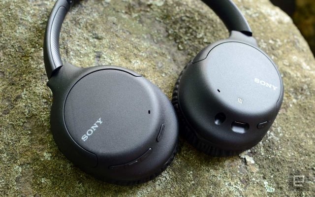 Sony WH-CH710N headphones | DeviceDaily.com