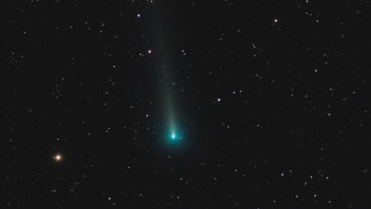 How to track Comet Leonard with online maps and live-position tools