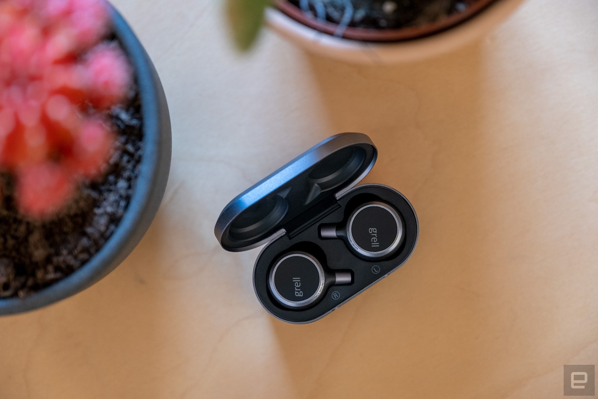 Grell Audio's TWS/1 earbuds sound as good as you want them to | DeviceDaily.com