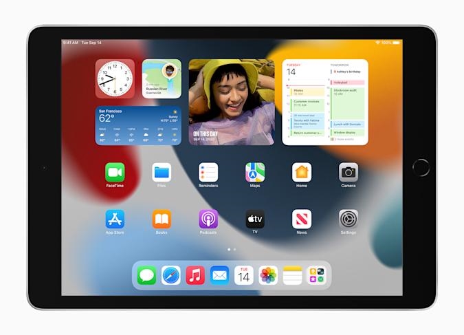 Apple's 2021 iPad drops back to $299 at Amazon | DeviceDaily.com