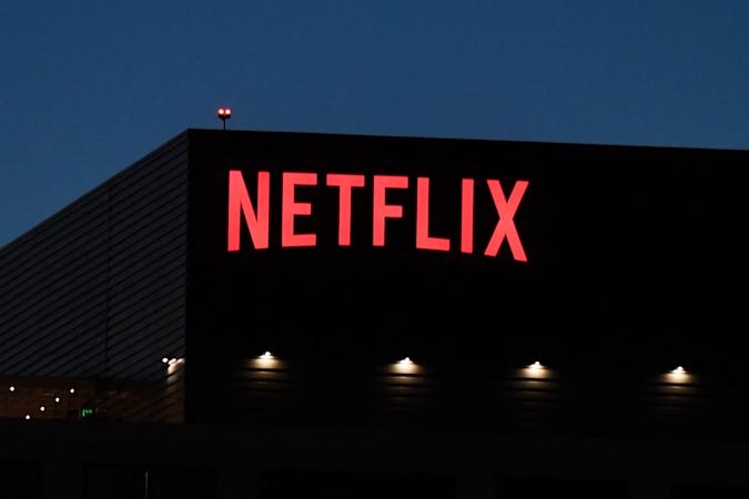 Netflix will be required to stream 20 state TV channels in Russia | DeviceDaily.com