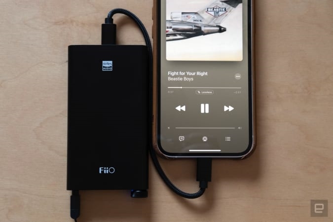 Khadas' Tea DAC is a compelling MagSafe accessory | DeviceDaily.com Khadas' Tea DAC is a compelling MagSafe accessory | DeviceDaily.com