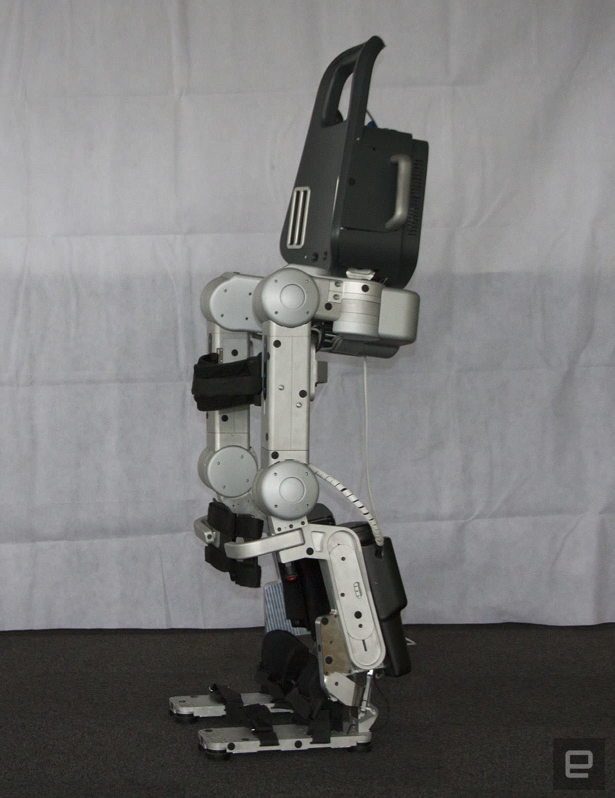 Wandercraft's latest exoskeleton lets paraplegics walk with a more natural gait | DeviceDaily.com