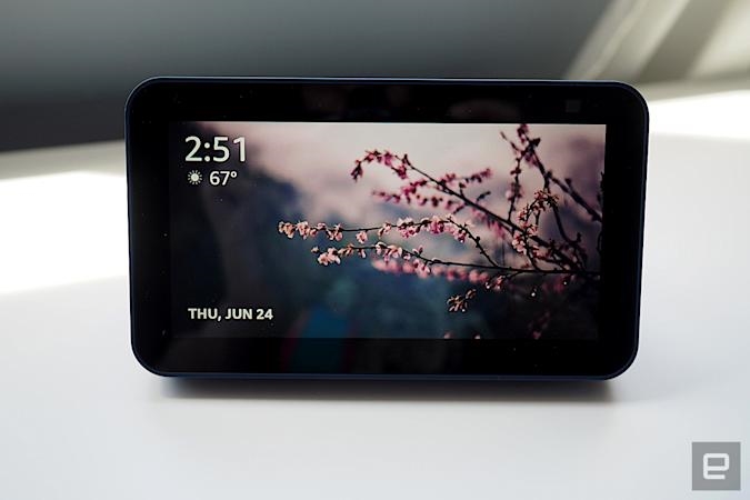 Amazon’s second-gen Echo Show 8 is back on sale for $90 | DeviceDaily.com