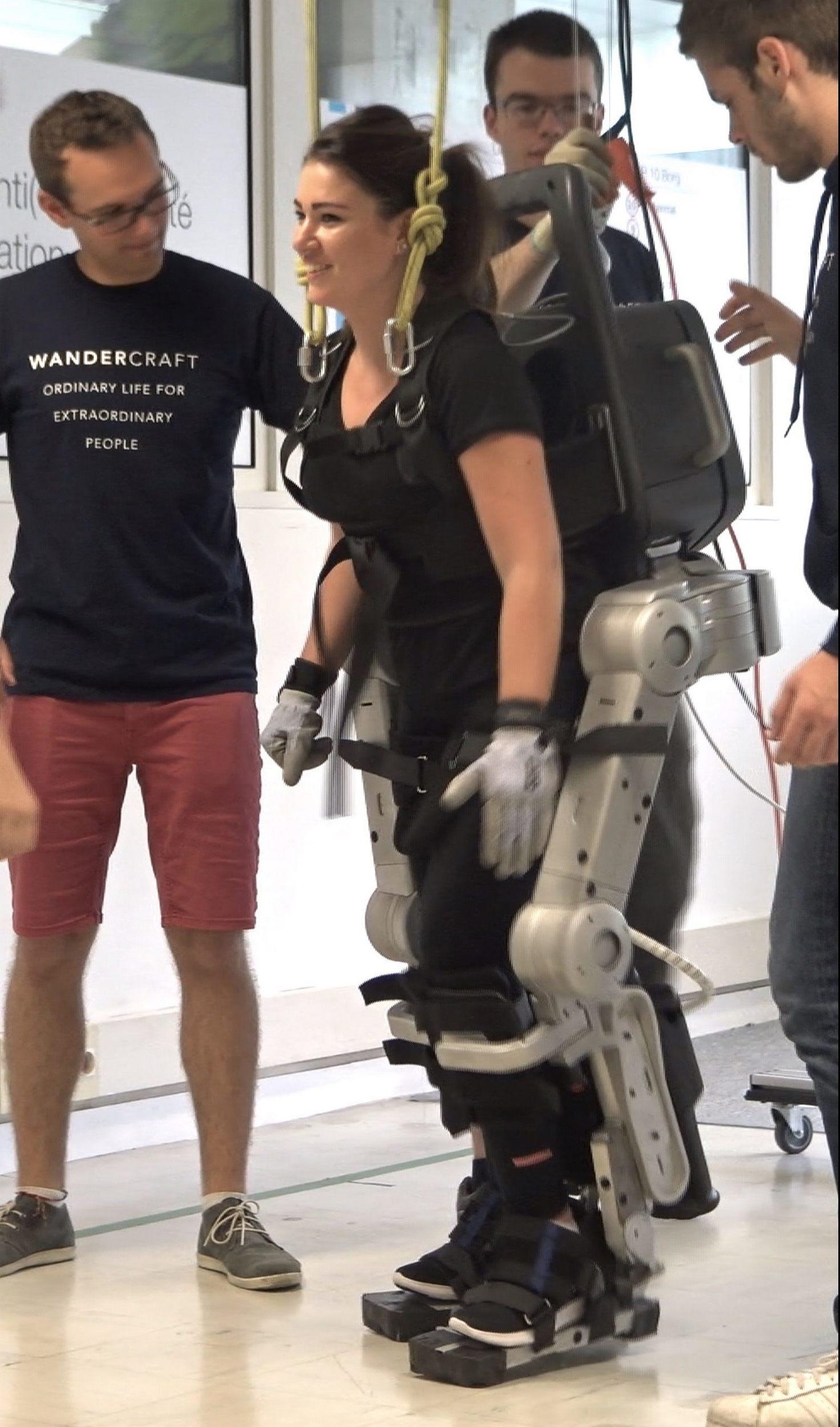 Wandercraft's latest exoskeleton lets paraplegics walk with a more natural gait | DeviceDaily.com