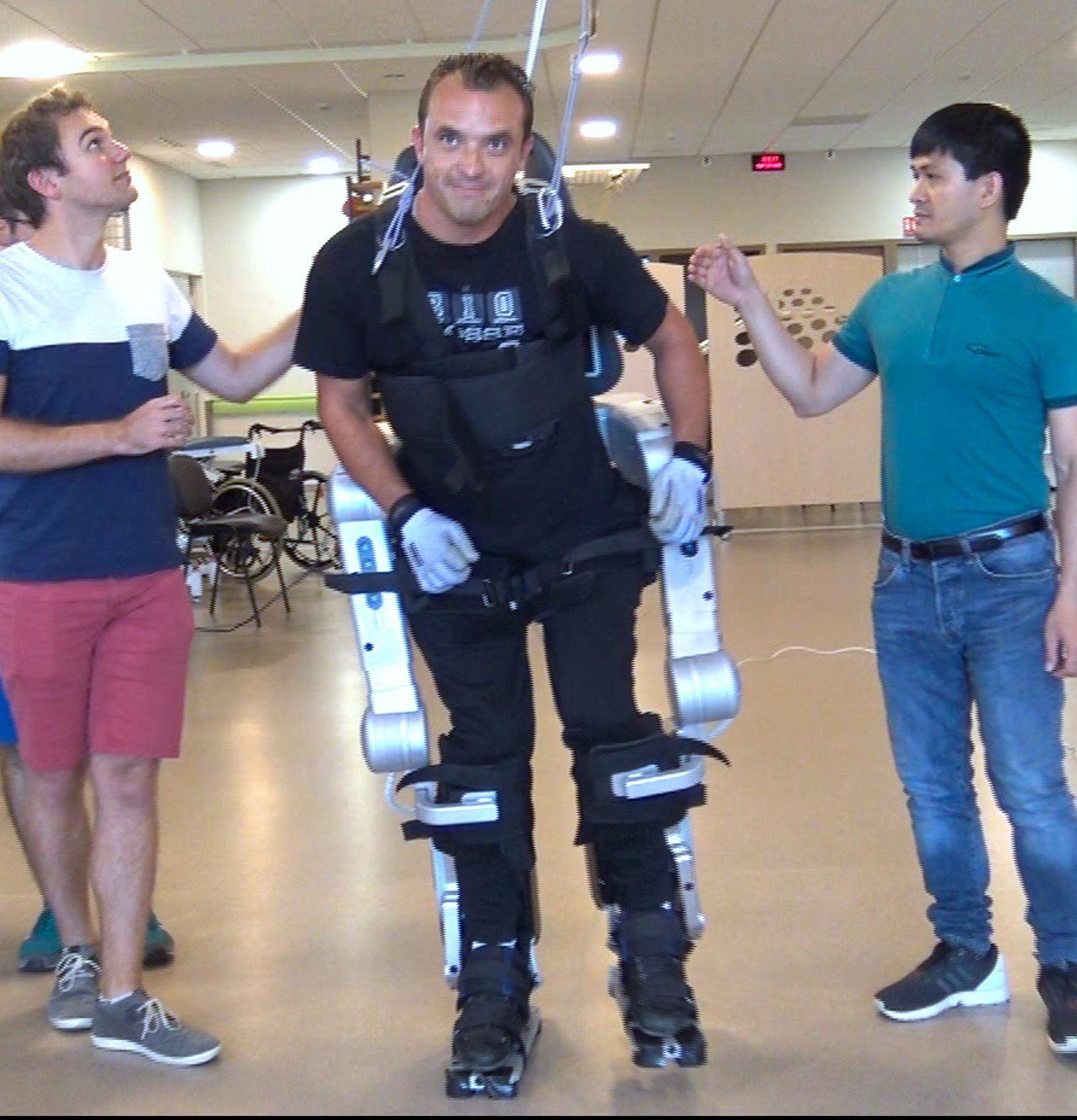 Wandercraft's latest exoskeleton lets paraplegics walk with a more natural gait | DeviceDaily.com