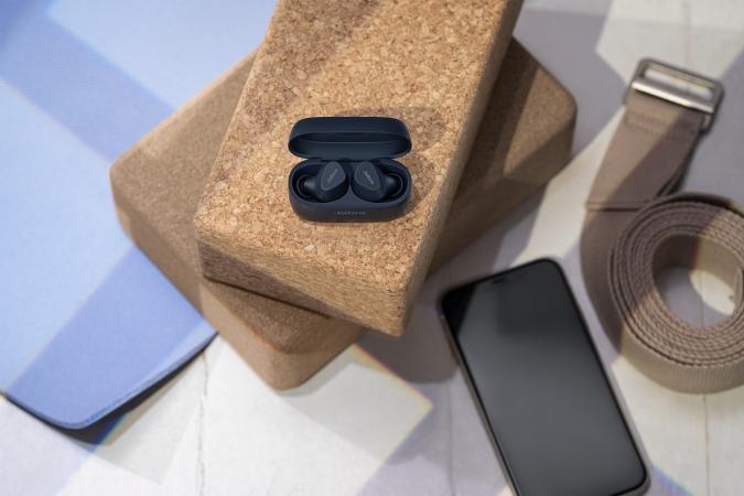 Jabra's Elite 4 Active in-ear buds get their first discount at Amazon | DeviceDaily.com