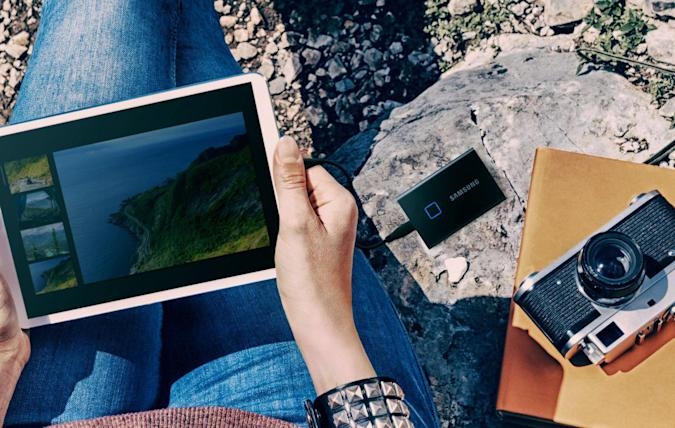 Samsung's 1TB T7 Touch SSD is $50 off at Amazon | DeviceDaily.com Samsung's 1TB T7 Touch SSD is $50 off at Amazon | DeviceDaily.com