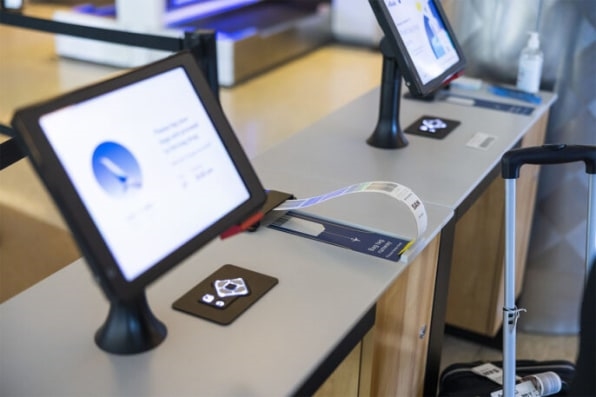 Alaska Airlines’ new check-in stations are powered by iPad Pros | DeviceDaily.com