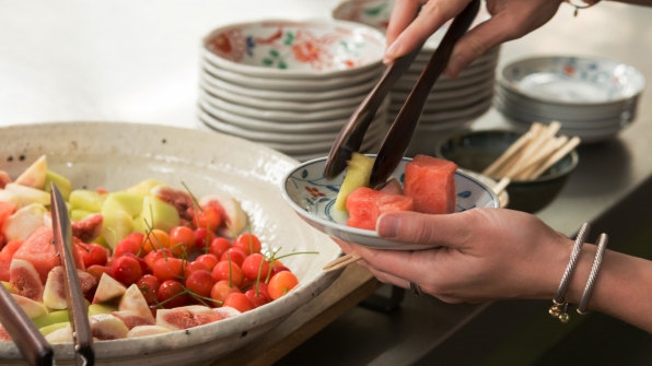 Google says it’s reduced food waste just by using different bowls | DeviceDaily.com