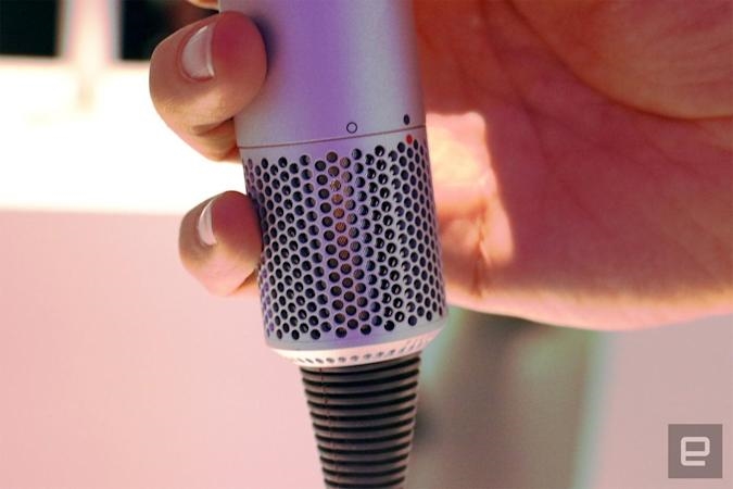 Dyson's latest Airwrap can curl your hair in both directions | DeviceDaily.com