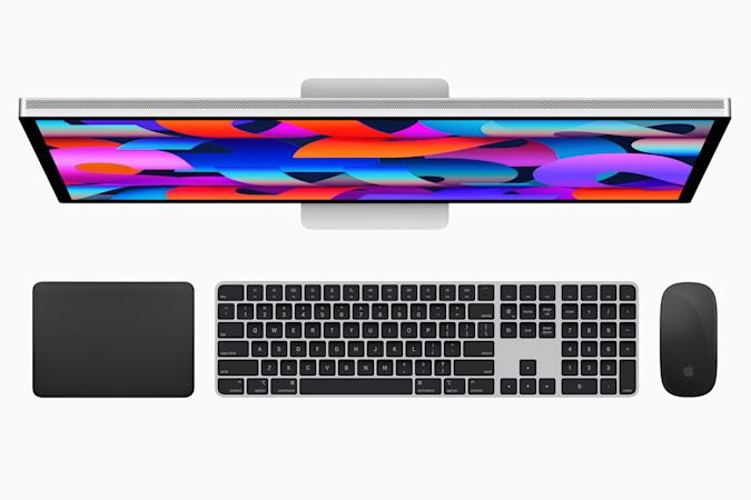 Apple turns monitor height adjustment into a $400 upsell | DeviceDaily.com