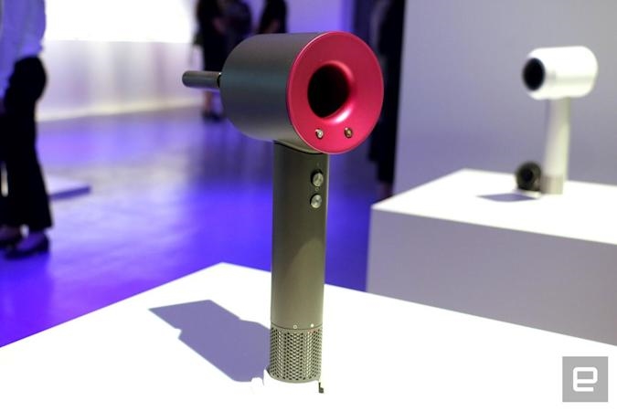 Dyson's latest Airwrap can curl your hair in both directions | DeviceDaily.com