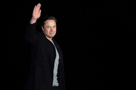 Elon Musk, Twitter’s largest shareholder, asks users if they want an edit button