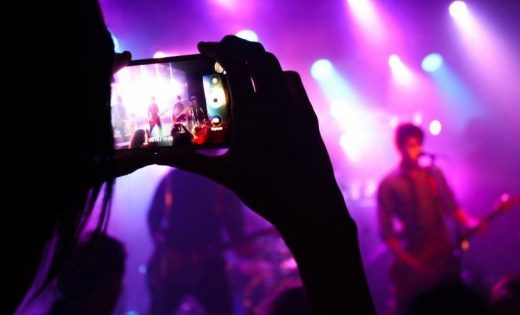 Monologue to Dialogue: How Live Streaming has Revolutionized Entertainment
