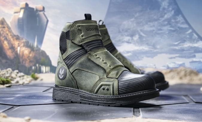 Wolverine's Master Chief boots are for true Halo fanatics | DeviceDaily.com