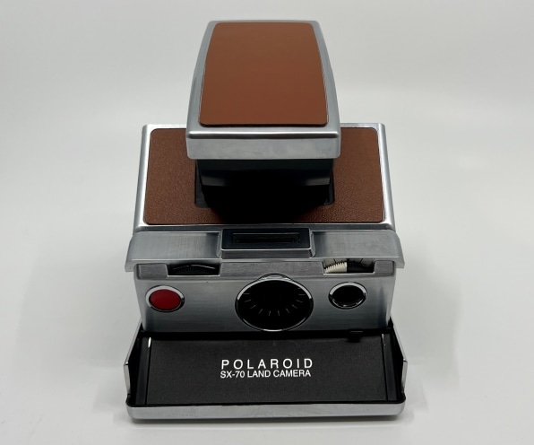 As Polaroid’s SX-70 turns 50, instant photography is booming | DeviceDaily.com