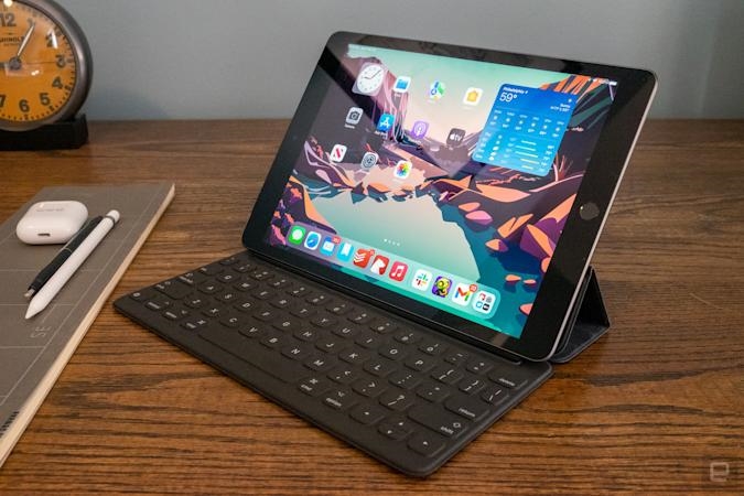 Apple's 10.2-inch iPad drops to an all-time low of $290 | DeviceDaily.com