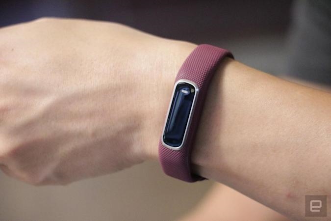 Garmin unveils new Vívosmart fitness tracker after nearly four years | DeviceDaily.com