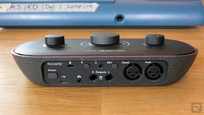 Focusrite Vocaster hands-on: Streamlined audio interfaces built for podcasters | DeviceDaily.com