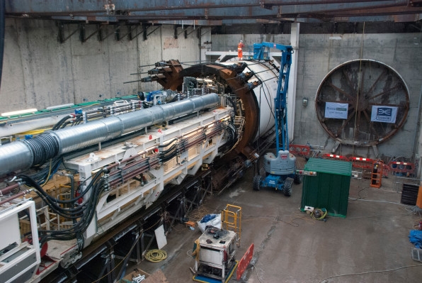 Inside the gargantuan engineering feat of London’s $25 billion Elizabeth Line | DeviceDaily.com