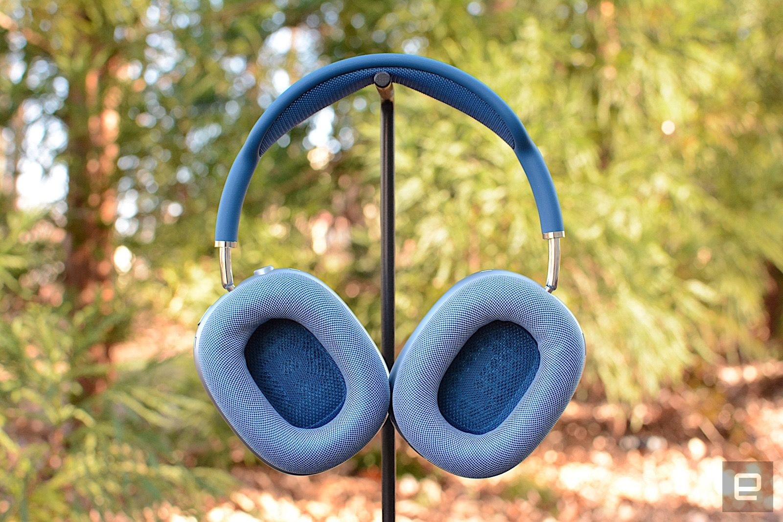 The best wireless headphones you can buy right now | DeviceDaily.com Apple AirPods Max | DeviceDaily.com
