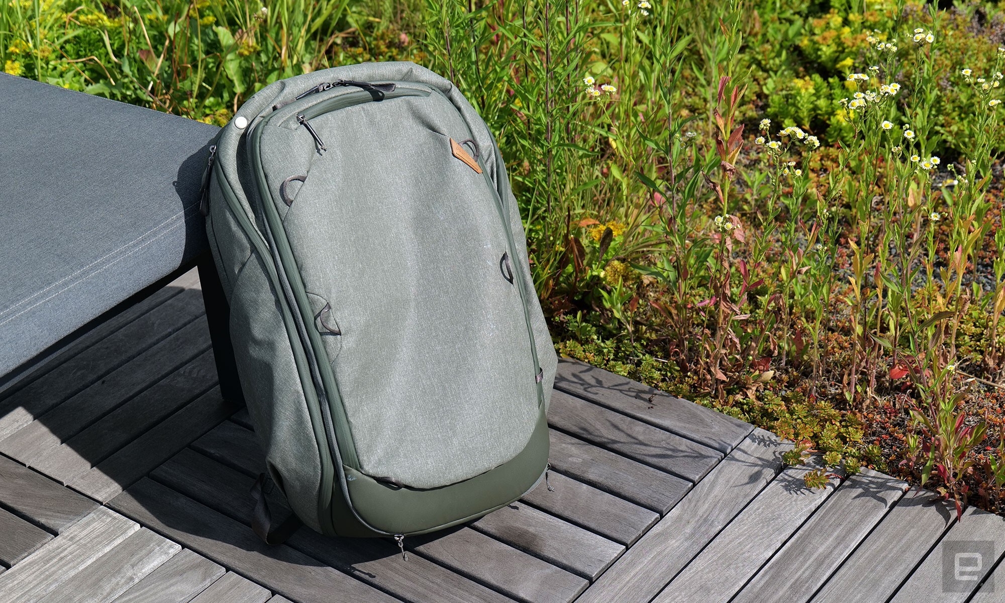 What we bought: Engadget’s favorite backpacks | DeviceDaily.com