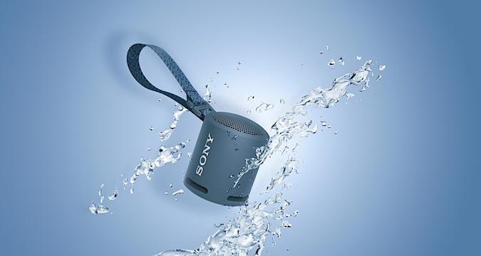 Sony's new portable speakers are waterproof and better with calls | DeviceDaily.com