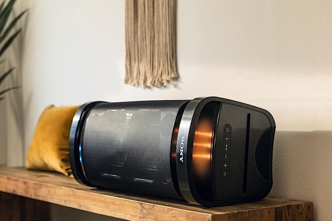 Sony's new portable speakers are waterproof and better with calls | DeviceDaily.com