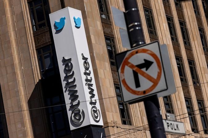 Twitter lays off nearly 100 employees from its recruiting team | DeviceDaily.com