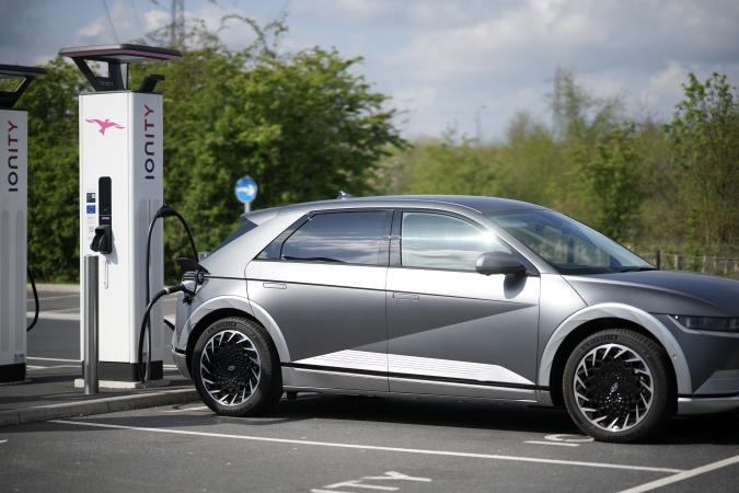 MG's new all-electric hatchback will cost just $31,400 when it arrives in the UK | DeviceDaily.com