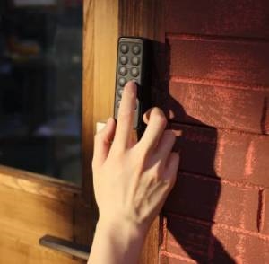SwitchBot Lock, Transform Your Life With the Unique Keypad Touch | DeviceDaily.com