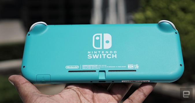 Nintendo’s Switch Lite is on sale for $160 today only | DeviceDaily.com