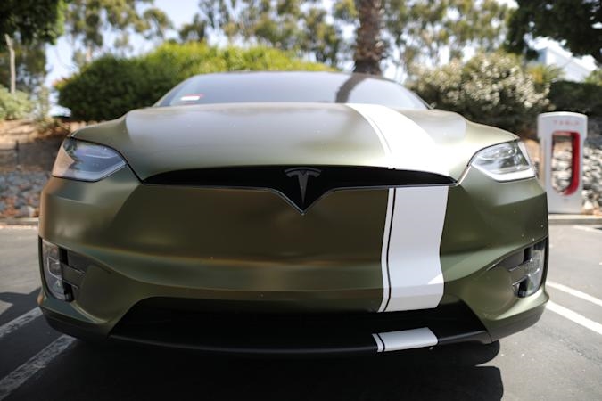 250,000 car deliveries in one quarter can't save Tesla from dwindling revenue | DeviceDaily.com 250,000 car deliveries in one quarter can't save Tesla from dwindling revenue | DeviceDaily.com