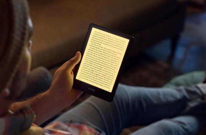 Amazon sale discounts Kindle e-readers by up to 21 percent | DeviceDaily.com