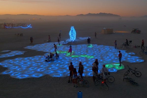 A first look at Burning Man’s “coolest” installation, inspired by the world’s largest ice shelf | DeviceDaily.com