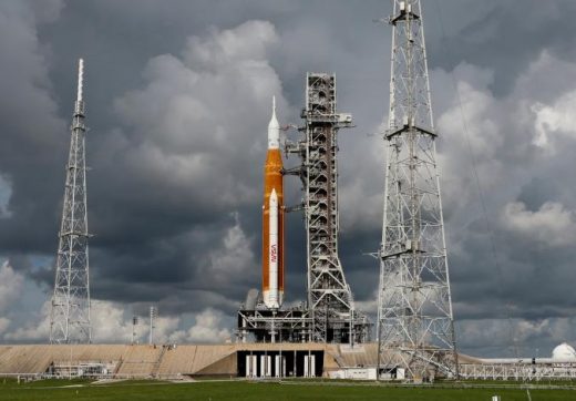 SLS fuel leak likely to delay Artemis 1 launch to October