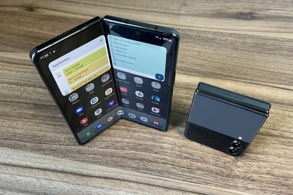 18 things to know before buying a Samsung foldable phone | DeviceDaily.com