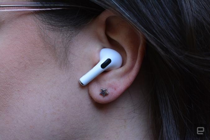 Apple's second-generation AirPods Pro are on sale ahead of launch day | DeviceDaily.com